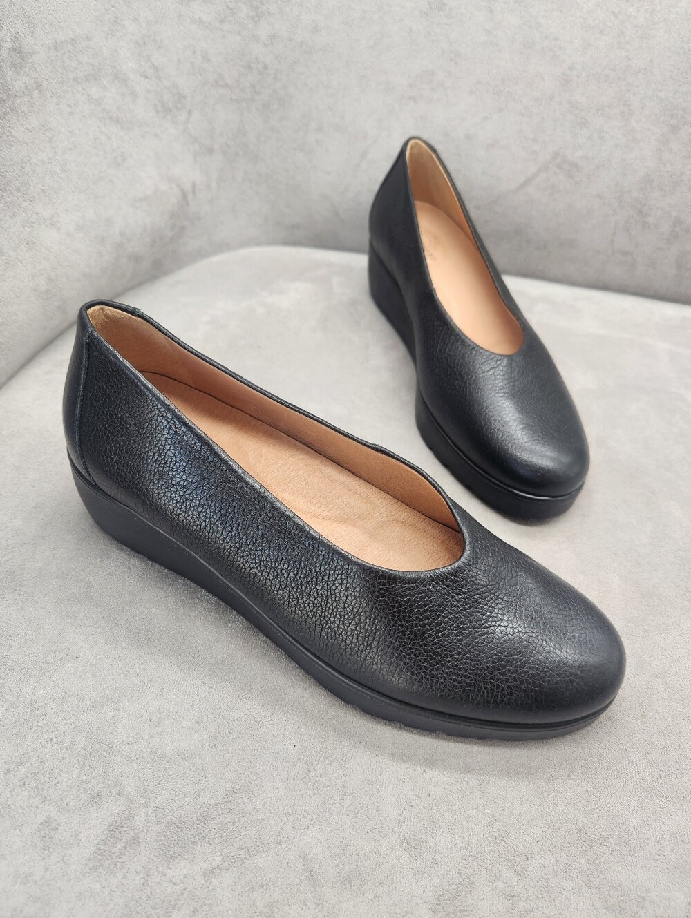 Brioso Wedge Pumps 11 Black Leather Sweatheart Waverly Comfort Career New $160